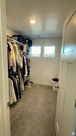 582 E PETERSEN PKWY, South Weber, UT 84405