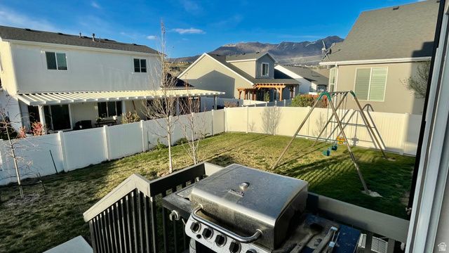 582 E PETERSEN PKWY, South Weber, UT 84405