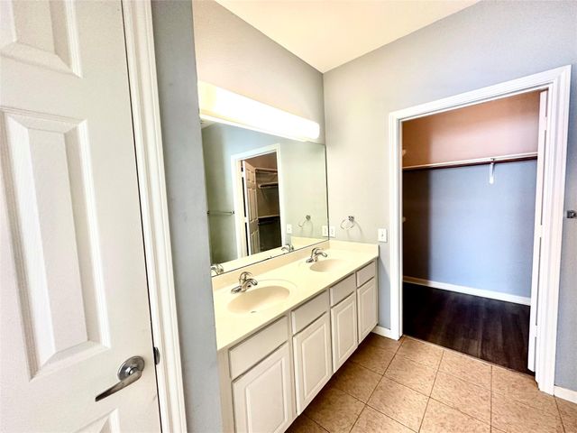 2815 Kings Crossing Drive 209, Kingwood, TX 77345