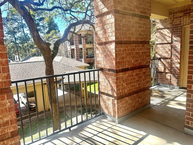 2815 Kings Crossing Drive 209, Kingwood, TX 77345