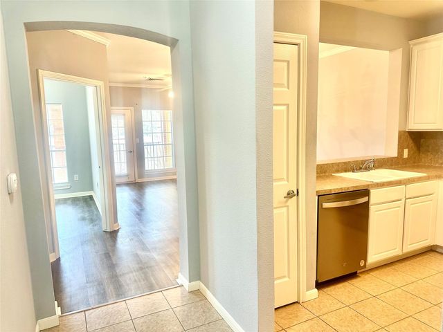 2815 Kings Crossing Drive 209, Kingwood, TX 77345