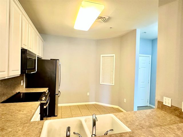 2815 Kings Crossing Drive 209, Kingwood, TX 77345