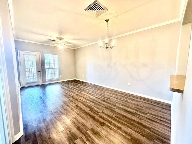 2815 Kings Crossing Drive 209, Kingwood, TX 77345