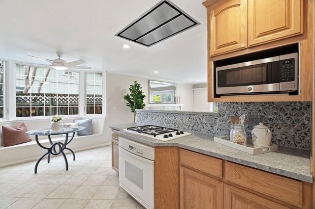 5492 Castle Glen Avenue, San Jose, CA 95129