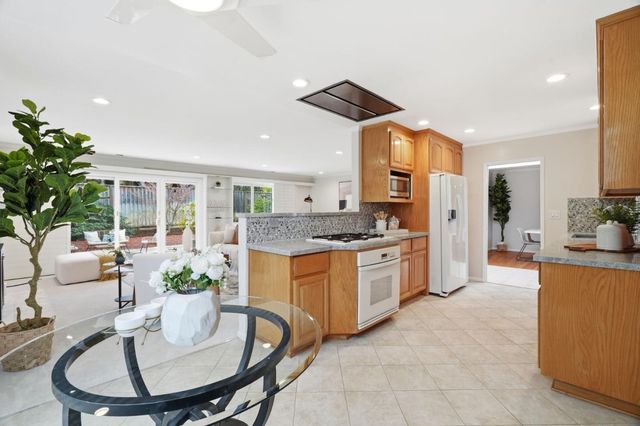 5492 Castle Glen Avenue, San Jose, CA 95129