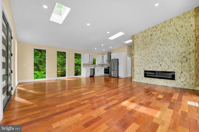 12116 OLD FORT RD, Fort Washington, MD 20744