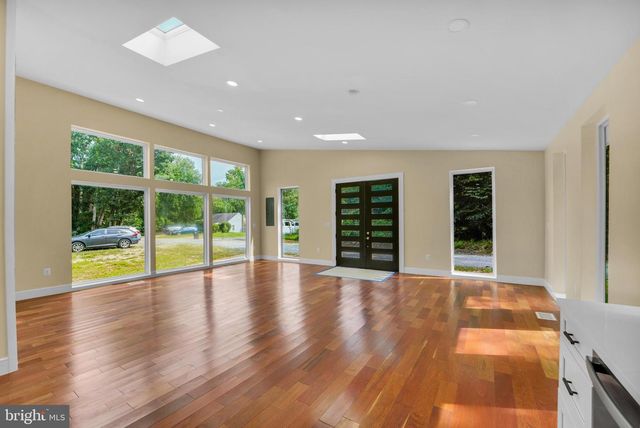 12116 OLD FORT RD, Fort Washington, MD 20744