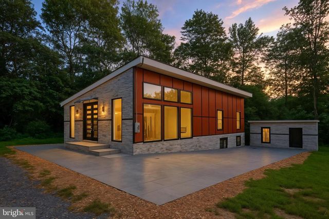 12116 OLD FORT RD, Fort Washington, MD 20744