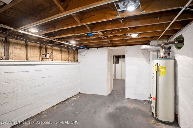 512 Woodrow Avenue, Lansing, MI 48910