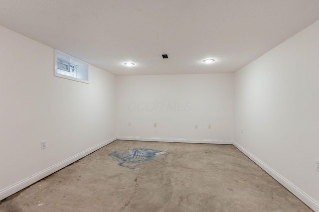 895 Chelsea Avenue, Columbus, OH 43209
