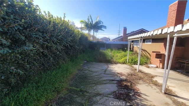 10052 Cliff, Huntington Beach, CA 92646