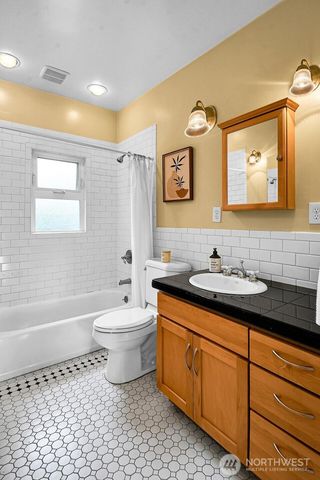 3026 NW 71st Street, Seattle, WA 98117