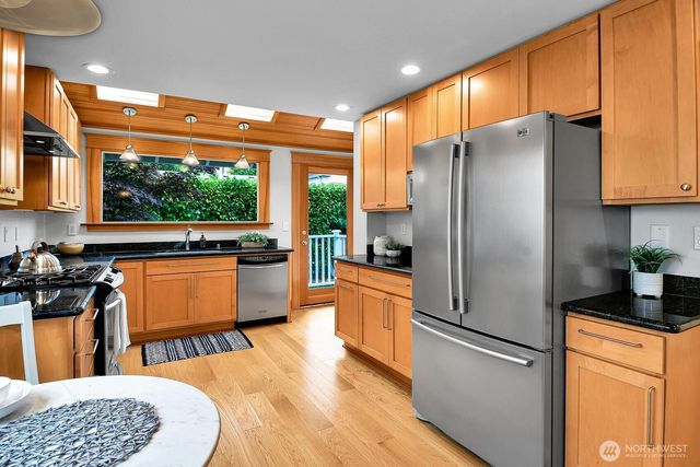 3026 NW 71st Street, Seattle, WA 98117