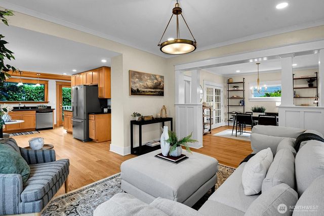 3026 NW 71st Street, Seattle, WA 98117