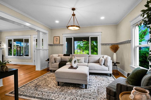 3026 NW 71st Street, Seattle, WA 98117