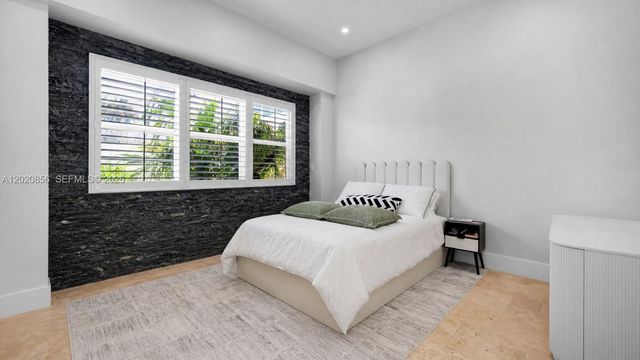 6917 Collins Ave L-107, Miami Beach, FL 33141