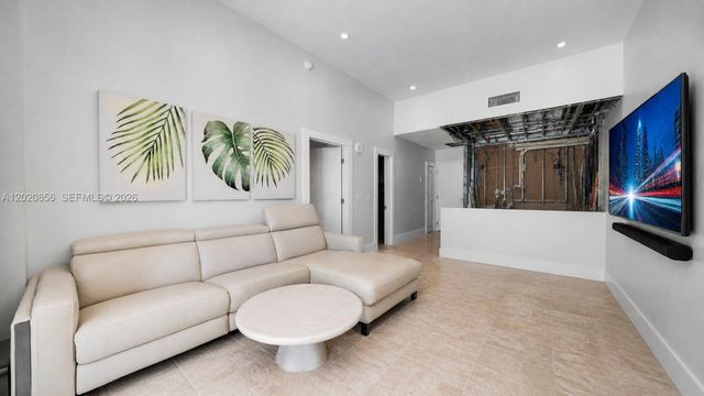 6917 Collins Ave L-107, Miami Beach, FL 33141