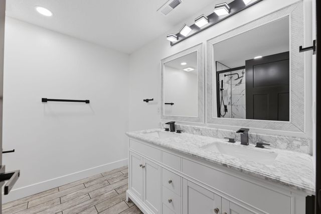 3781 S Jama St, Goddard, KS 67052