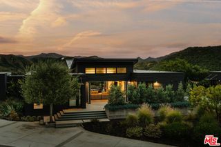 3649 Kanan Road, Agoura Hills, CA 91301