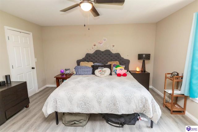 7205 S Woodland Drive, Radcliff, KY 40160