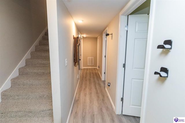7205 S Woodland Drive, Radcliff, KY 40160
