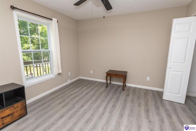 7205 S Woodland Drive, Radcliff, KY 40160