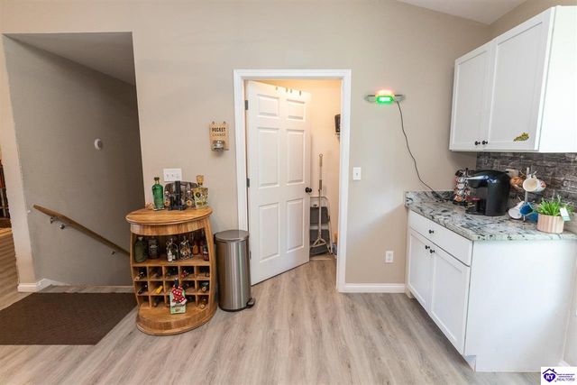 7205 S Woodland Drive, Radcliff, KY 40160