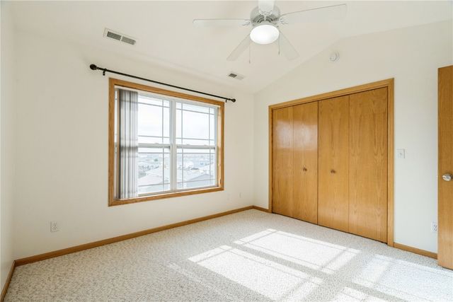 5425 Kacena Avenue B, Marion, IA 52302