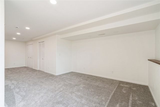 5425 Kacena Avenue B, Marion, IA 52302