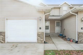5425 Kacena Avenue B, Marion, IA 52302