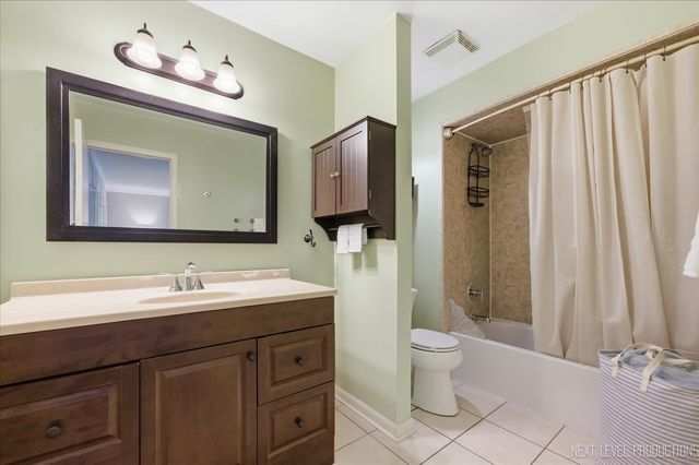 2020 Carling Road, Hoffman Estates, IL 60169