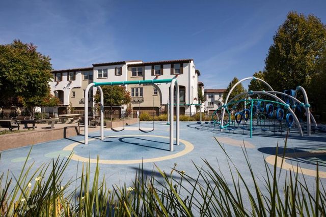 104 Evandale Avenue, Mountain View, CA 94043