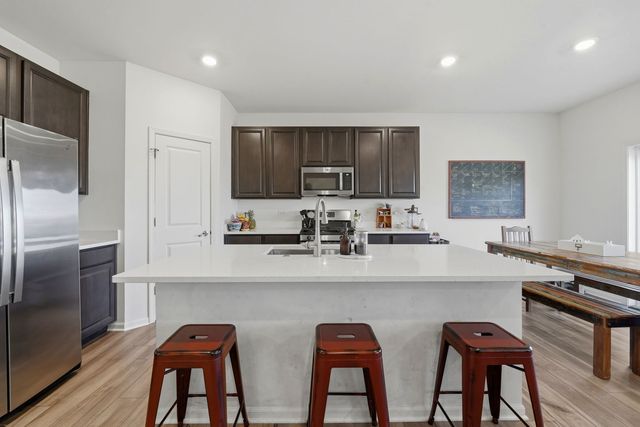 8515 Rosehall Drive, Joliet, IL 60431