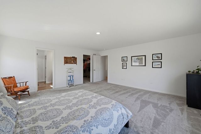 8515 Rosehall Drive, Joliet, IL 60431