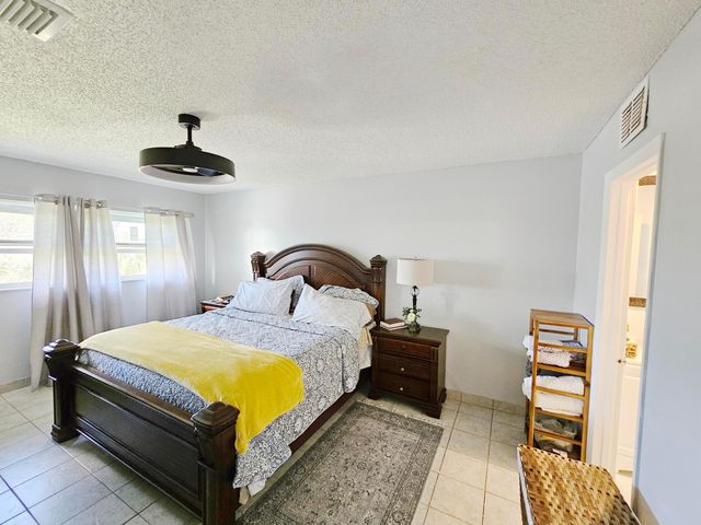 7807 Golf Cir Circle 305, Margate, FL 33063