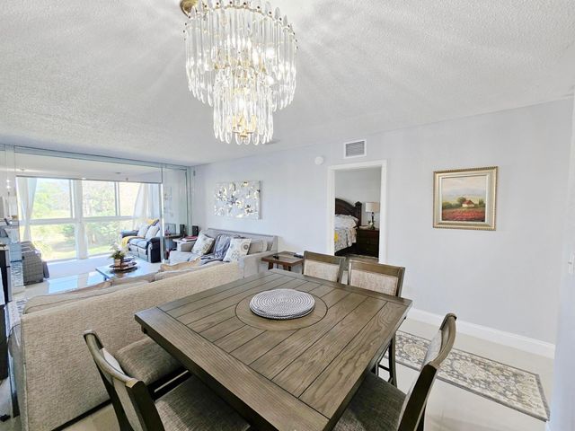 7807 Golf Cir Circle 305, Margate, FL 33063