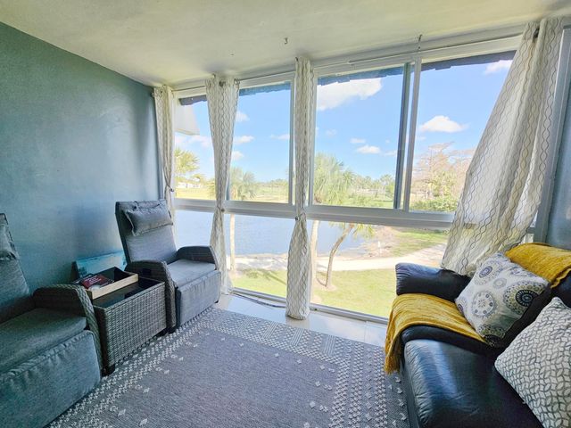 7807 Golf Cir Circle 305, Margate, FL 33063