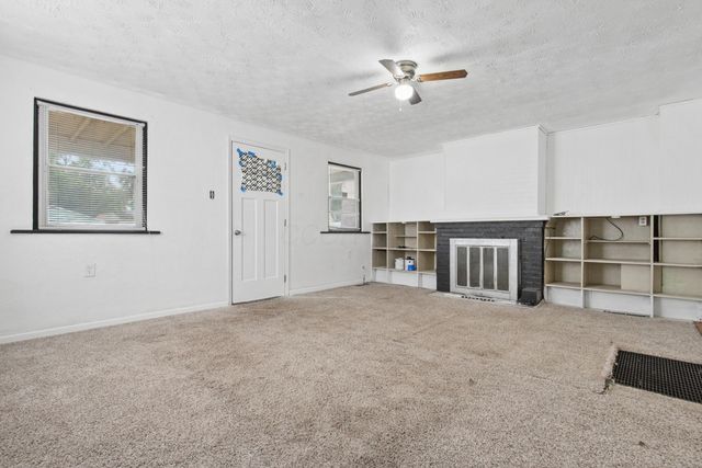 626 Pierce Avenue, Columbus, OH 43213