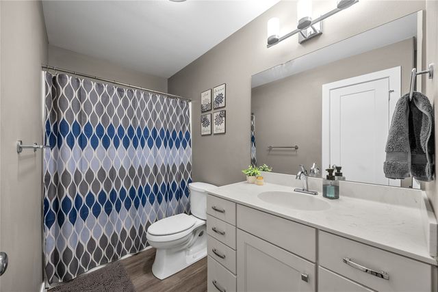 808 Marie Street, Solon, IA 52333