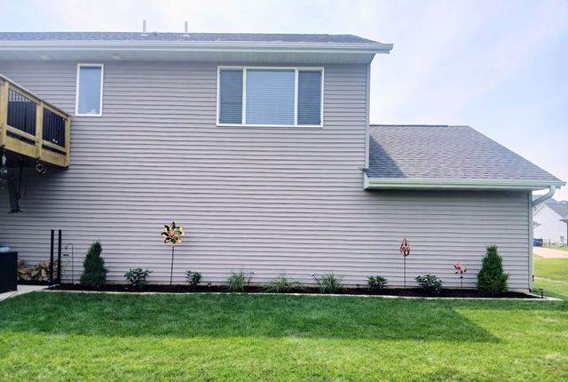 808 Marie Street, Solon, IA 52333