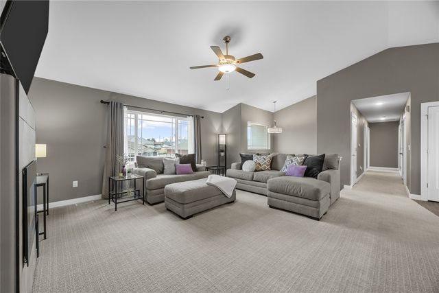 808 Marie Street, Solon, IA 52333