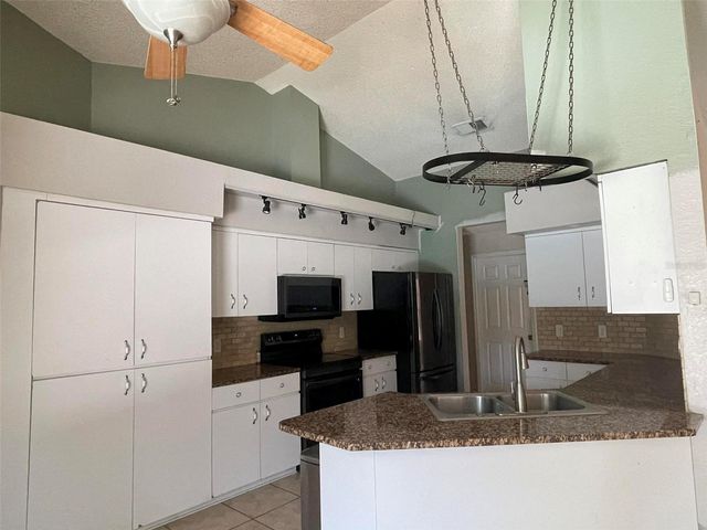 11242 MIRAGE AVENUE, Weeki Wachee, FL 34614