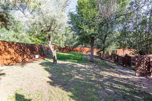 125 Sunbird Cliffs Lane, Colorado Springs, CO 80919