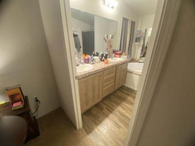 2575 S Willow Avenue # 164, Fresno, CA 93725