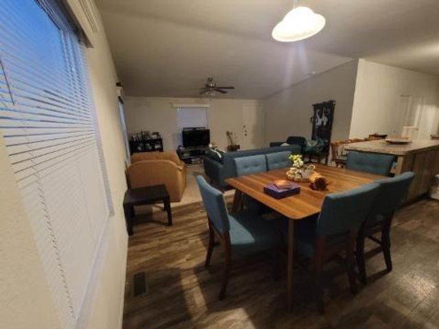 2575 S Willow Avenue # 164, Fresno, CA 93725