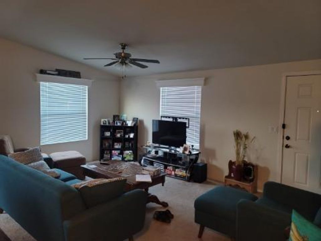 Image 4 of property listing at 2575 S Willow Avenue # 164, Fresno, CA 93725