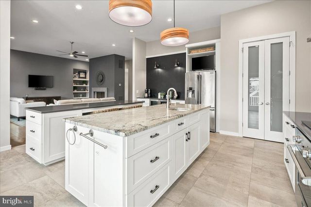 2203 PENNSYLVANIA BLVD, Alexandria, VA 22308
