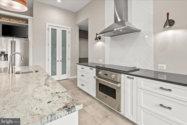 2203 PENNSYLVANIA BLVD, Alexandria, VA 22308