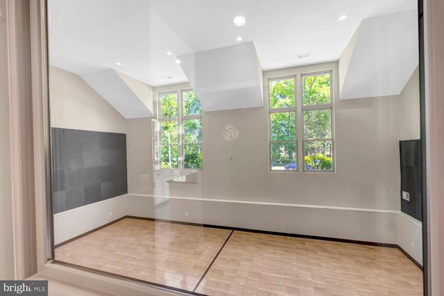 2203 PENNSYLVANIA BLVD, Alexandria, VA 22308