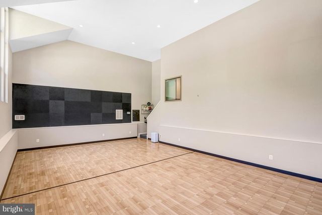 2203 PENNSYLVANIA BLVD, Alexandria, VA 22308